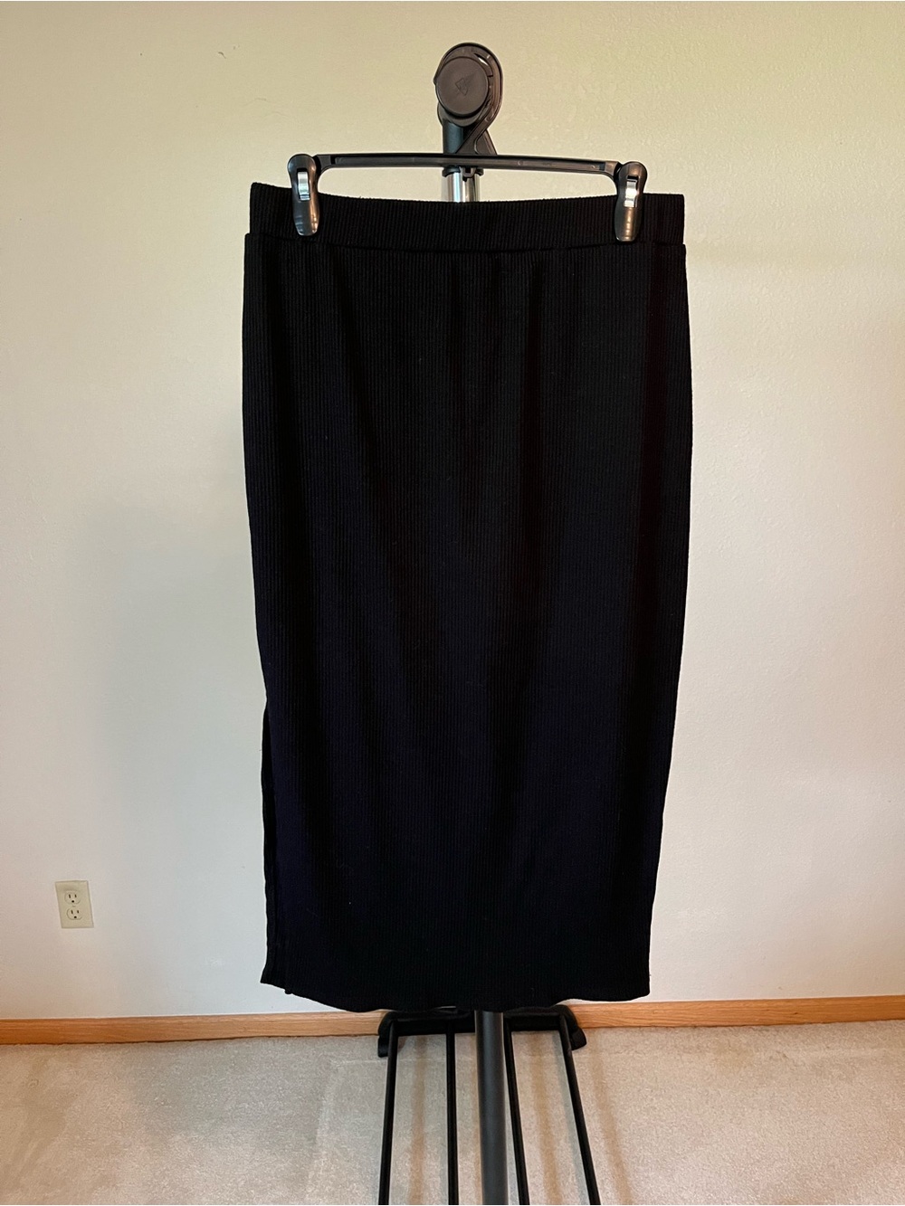 Black Ribbed Pencil Skirt
